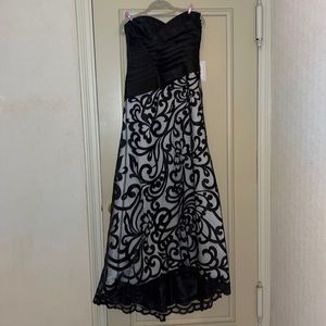 MON CHERI Ruched Drop Waist Evening Gown Size 10 EUC